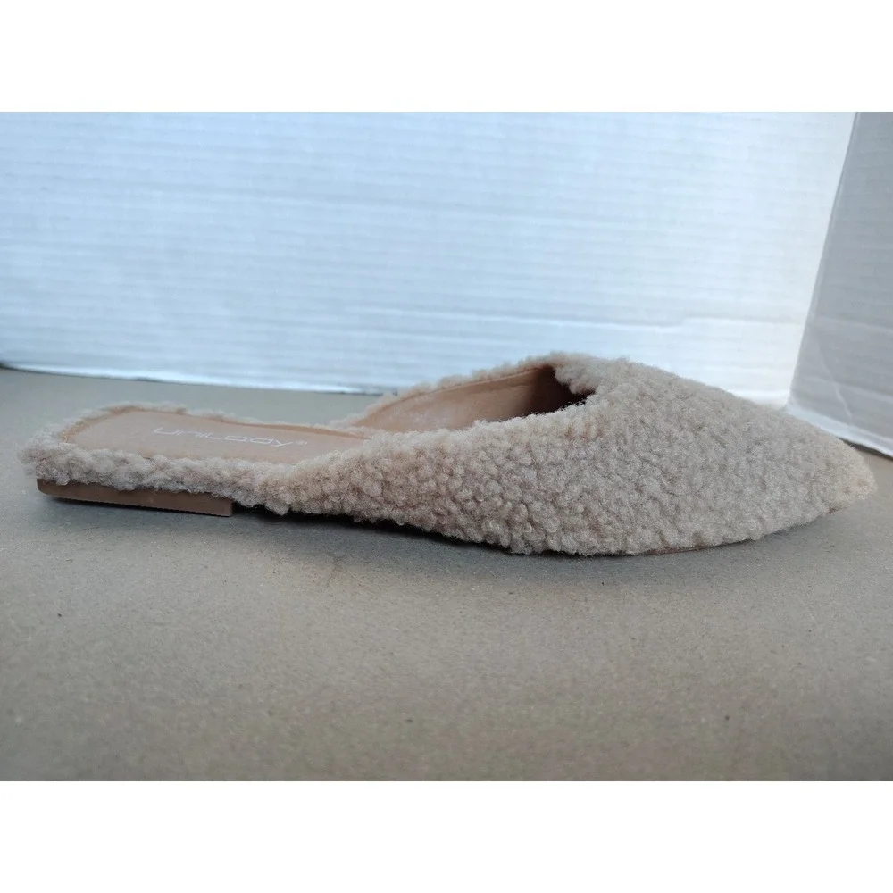 Fashion Nova Tavla Sherpa Flats Women's Size 7 Faux Fur Casual Slip On Mules